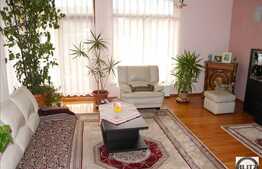 Casa individuala 5 camere, 1000 mp teren in Faget si terasa pe acoperis 100 mp!