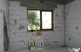 Casa la rosu in zona linistita! 160 mp utili si 700 mp teren!