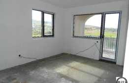 Casa tip duplex  in Borhanci, 130 mp utili si 400 mp gradina. Semifinisata!