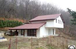 Casa unica, arhitectura moderna, deosebita intr-un decor pitoresc. Semifinisata!