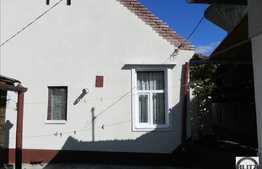 Casa individuala de vanzare, 150 mp utili, cu gradina de 500 mp,zona Garii!