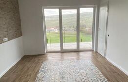 Casă de vânzare in Corușu