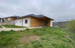 Casă de vânzare in Corușu