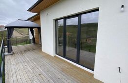 Casă de vânzare in Corușu