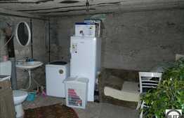 Casa de vanzare, 127 mp utili cu 500 mp teren, cu garaj in curte!