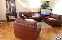 Casa de vanzare, 204 mp utili, teren de 800 mp, zona strazii Marton Aron