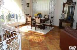 Casa de vanzare, 204 mp utili, teren de 800 mp, zona strazii Marton Aron