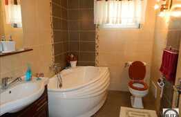 Casa de vanzare, 204 mp utili, teren de 800 mp, zona strazii Marton Aron