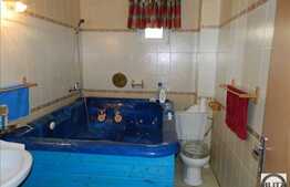 Casa de vanzare, 204 mp utili, teren de 800 mp, zona strazii Marton Aron