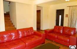 Casa situata in zona accesibila cu 3 camere, 160 mp cu teren 500 mp