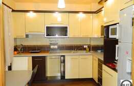 Casa situata in zona accesibila cu 3 camere, 160 mp cu teren 500 mp