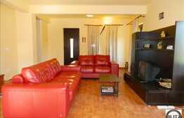 Casa situata in zona accesibila cu 3 camere, 160 mp cu teren 500 mp