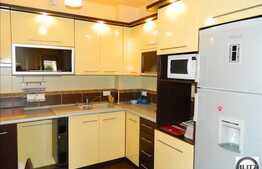 Casa situata in zona accesibila cu 3 camere, 160 mp cu teren 500 mp