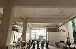 Hala cu inaltime generoasa, parter, acces asfalt 