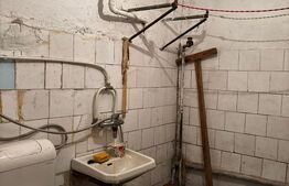 Apartament 1 cameră | Zonă centrală | Demisol înalt | Curte