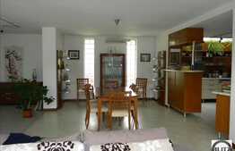 Primeste natura la tine acasa!! O casa contemporana cu 5 camere cu totul aparte!