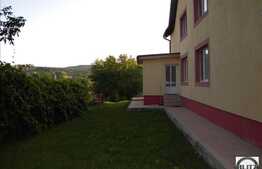 Casa la pret de Apartament !