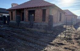 DE VANZARE---CASA IN CARTIER IZVOR , PE PARTER LA DOAR 185.000EUR