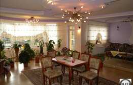 Arhitectura Deosebita,Suprf Generoasa, Artera Principala.Multiple Activititatati