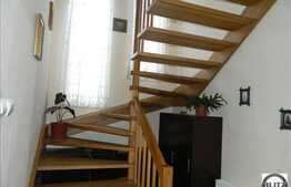 Casa de vanzare cu suprafata de 120 mp si teren aferent de 325 mp