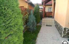 Casa de vanzare cu suprafata de 120 mp si teren aferent de 325 mp