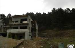 O casa deosebita intr-o zona exceptionala !!!