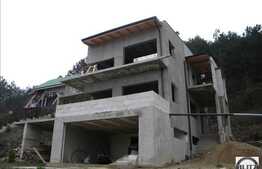 O casa deosebita intr-o zona exceptionala !!!