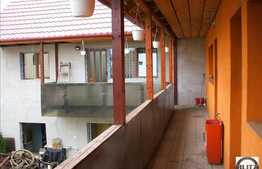 Apartament in imobil nou tip vila! Zona Real!