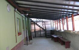Casa individuala, 546 mp, 8 camere, 2 garaje, 1396 mp teren, Feleacu