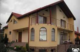 O Casa Ideala Pentru Locuit ! Finisaje Si Design Deosebit !