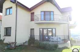 Casa + afacere la cheie! 6 camere, 290 mp, 2 garaje, imobil nou, zona linistita!