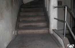 CASA VECHE SOLIDA  ! SUPRAFATA GENEROASA. 714 mp teren !