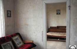 CASA VECHE SOLIDA  ! SUPRAFATA GENEROASA. 714 mp teren !