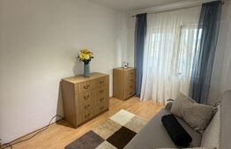 Apartament de inchiriat, 3 camere, decomandat, 77 mp, parcare - zona Astra