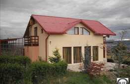 Gradina amenajata de 3500 mp, intimitate si liniste!Priveliste deosebita!