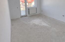 Apartament semidecomandat, bucatarie inchisa, terasa de 64 mp, zona centrala