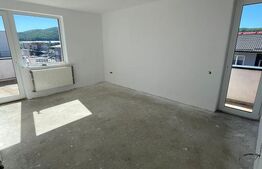 Apartament semifinisat, decomandat, terasa de 53 mp, zona Eroilor