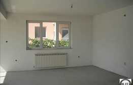 O casa cu suprafata generoasa in zona deosebita!