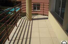 O casa cu suprafata generoasa in zona deosebita!