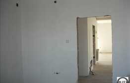 O casa cu suprafata generoasa in zona deosebita!