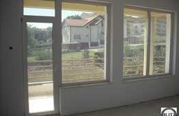 O casa cu suprafata generoasa in zona deosebita!