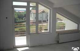 O casa cu suprafata generoasa in zona deosebita!