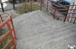 O casa cu suprafata generoasa in zona deosebita!