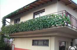 Triplex La Cheie in Zona Campului!