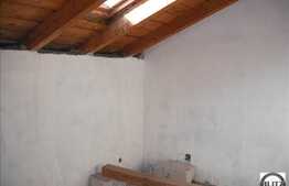 Casa in zona linistita cu stil arhitectural deosebit!