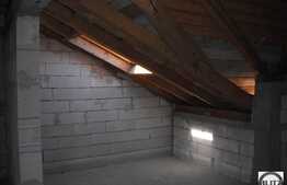 O casa cu arhitectura deosebita, in zona Dambul Rotund!