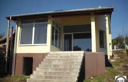 O casa cu arhitectura deosebita, in zona Dambul Rotund!