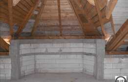 O casa cu arhitectura deosebita, in zona Dambul Rotund!