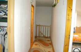 Casa de vanzare 127 mp cu teren 413 mp