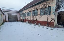 Casa parter teren 836 mp, 150 mp utili 2 corpuri , asfalt , langa Sercaia